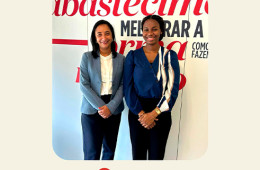 Candidata do Programa CRIAR numa fota com a sua mentora após formação profissional bem sucedida